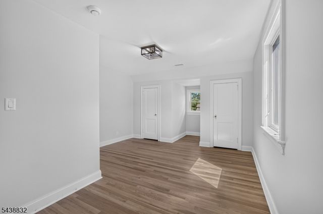 642 Roosevelt St, Westfield Town, NJ 07090