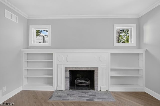 642 Roosevelt St, Westfield Town, NJ 07090