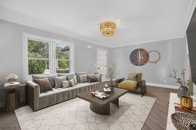 642 Roosevelt St, Westfield Town, NJ 07090