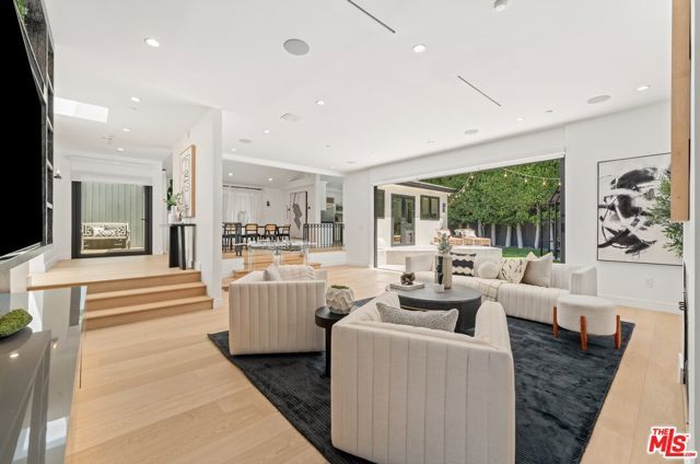 540 Westmount Drive, West Hollywood, CA 90048