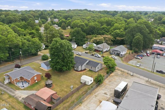 1118 Border Street, Burlington, NC 27217