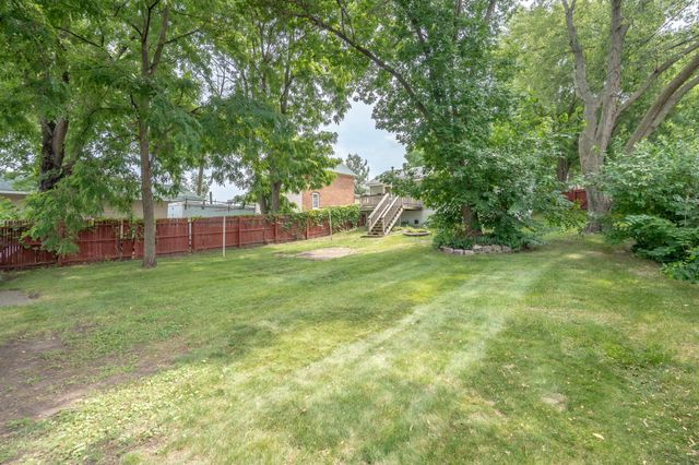 411 3rd Avenue W, Shakopee, MN 55379