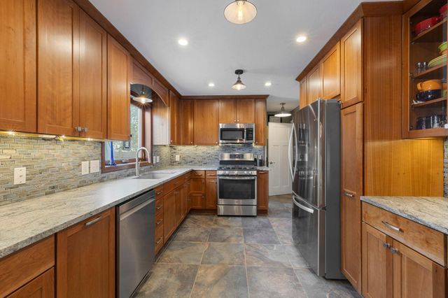 4042 Vincent Ave N, Minneapolis, MN 55412
