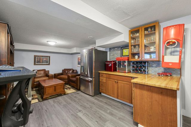 4042 Vincent Ave N, Minneapolis, MN 55412