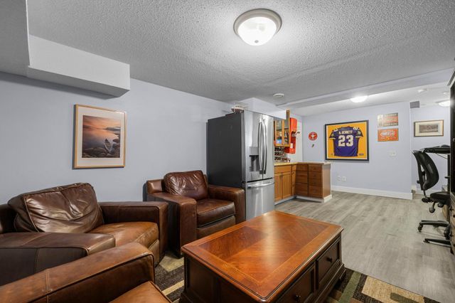 4042 Vincent Ave N, Minneapolis, MN 55412