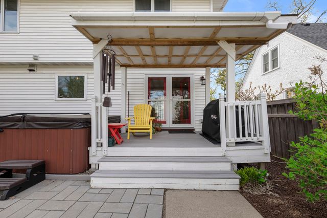 4042 Vincent Ave N, Minneapolis, MN 55412