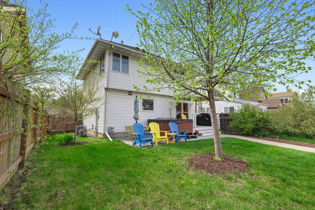 4042 Vincent Ave N, Minneapolis, MN 55412