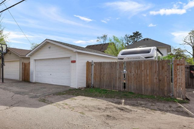 4042 Vincent Ave N, Minneapolis, MN 55412