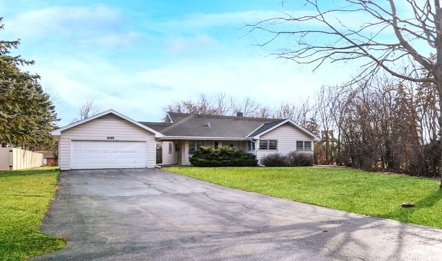 2065 Walnut Circle, Northbrook, IL 60062
