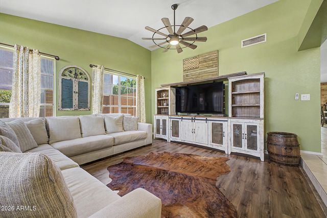 2943 E REDWOOD Lane, Phoenix, AZ 85048