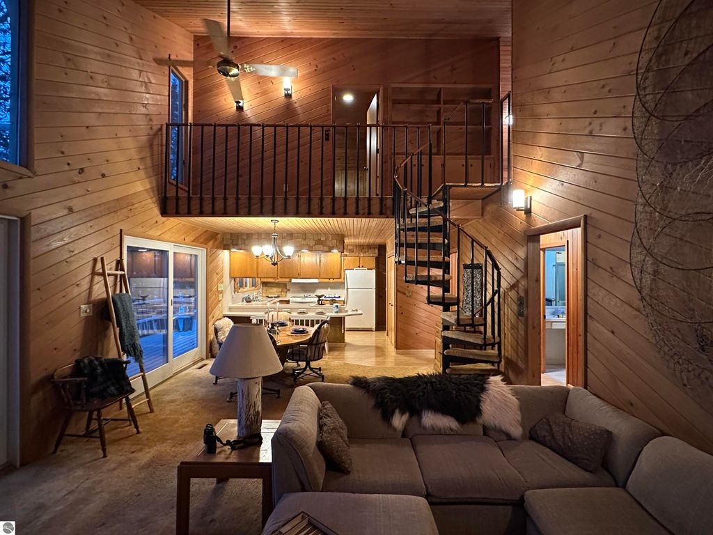 Image 7 of property listing at 7780 Elk Tip Drive, Rapid City, MI 49676