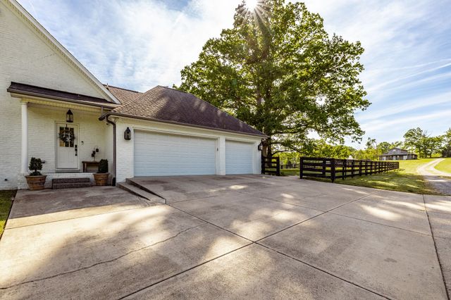 8137 Shoals Branch Rd, Primm Springs, TN 38476