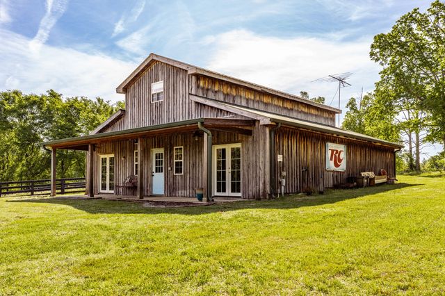 8137 Shoals Branch Rd, Primm Springs, TN 38476