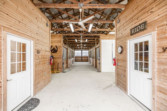 8137 Shoals Branch Rd, Primm Springs, TN 38476