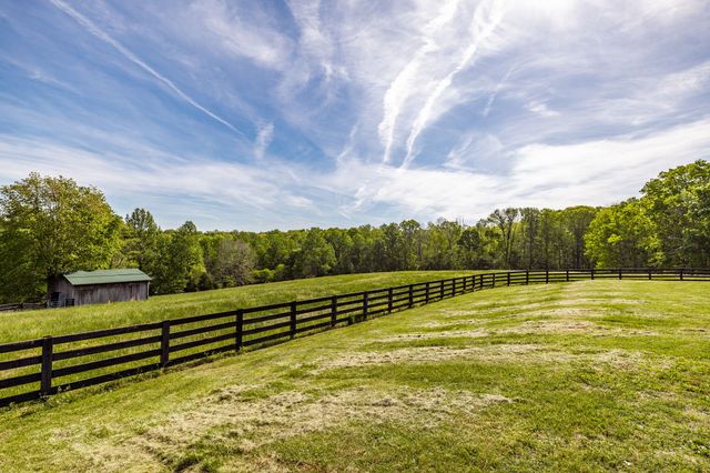 8137 Shoals Branch Rd, Primm Springs, TN 38476