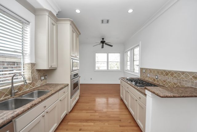 2314 Dorrington Street C, Houston, TX 77030