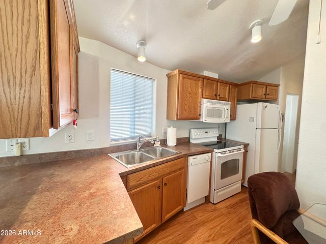 111 S GREENFIELD Road 200, Mesa, AZ 85206