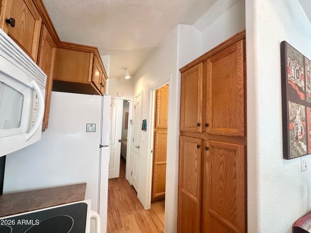 111 S GREENFIELD Road 200, Mesa, AZ 85206