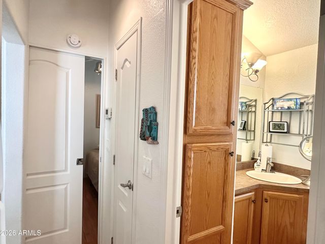 111 S GREENFIELD Road 200, Mesa, AZ 85206