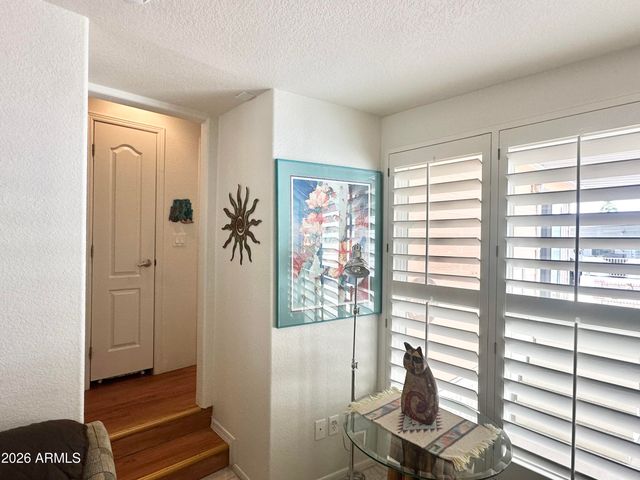111 S GREENFIELD Road 200, Mesa, AZ 85206