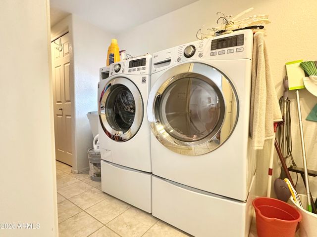 111 S GREENFIELD Road 200, Mesa, AZ 85206
