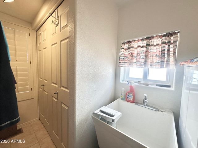 111 S GREENFIELD Road 200, Mesa, AZ 85206