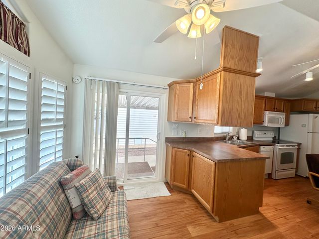 111 S GREENFIELD Road 200, Mesa, AZ 85206