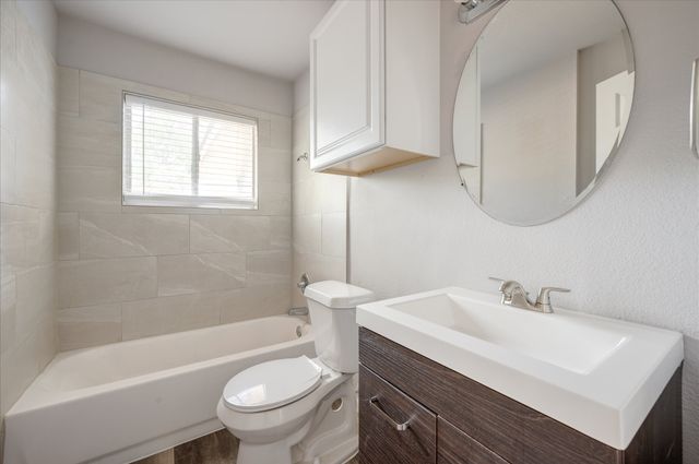 1902 Alan A Dale Road, Arlington, TX 76013