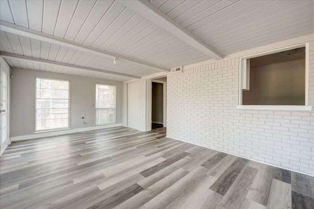 1902 Alan A Dale Road, Arlington, TX 76013