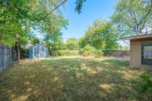 1902 Alan A Dale Road, Arlington, TX 76013