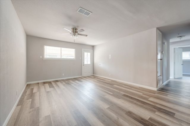 1902 Alan A Dale Road, Arlington, TX 76013