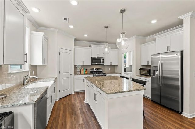 2450 Redwood Hill Run, Kernersville, NC 27284