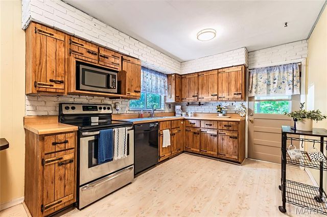 4291 Lakeview Drive, Hillsboro, MO 63050