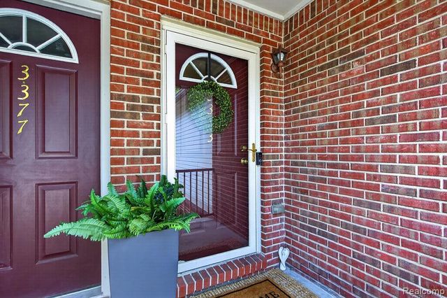 3383 Baldwin Woods Drive, Lake Orion, MI 48359
