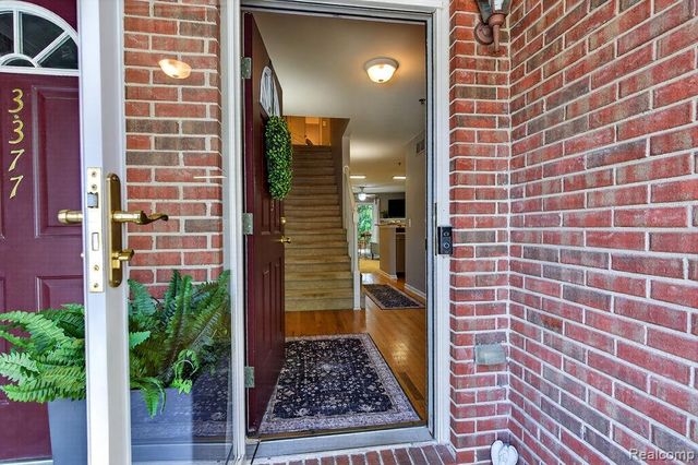 3383 Baldwin Woods Drive, Lake Orion, MI 48359