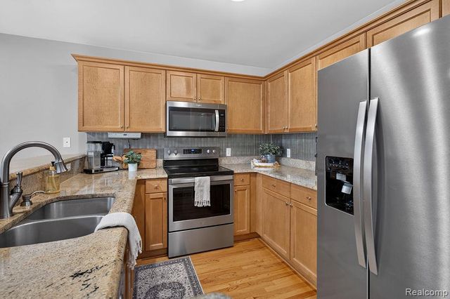 3383 Baldwin Woods Drive, Lake Orion, MI 48359