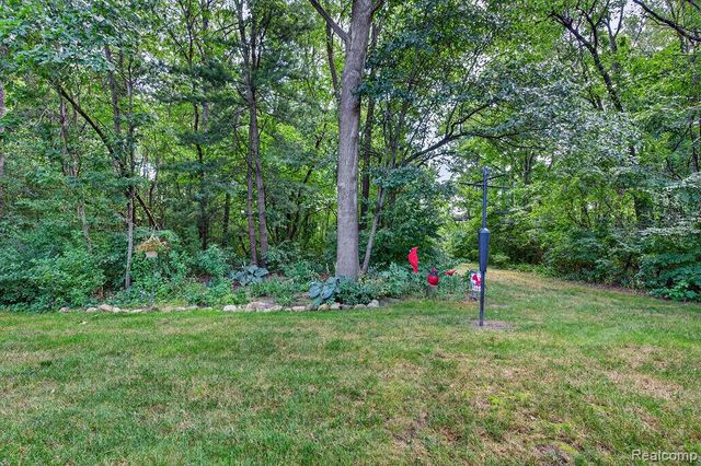 3383 Baldwin Woods Drive, Lake Orion, MI 48359