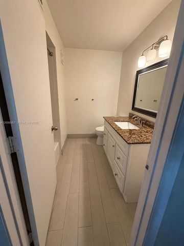 2050 Madeira Dr, Weston, FL 33327