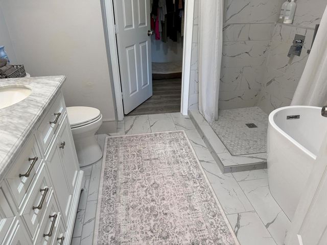1560 SE Hampshire Way 204, Stuart, FL 34994