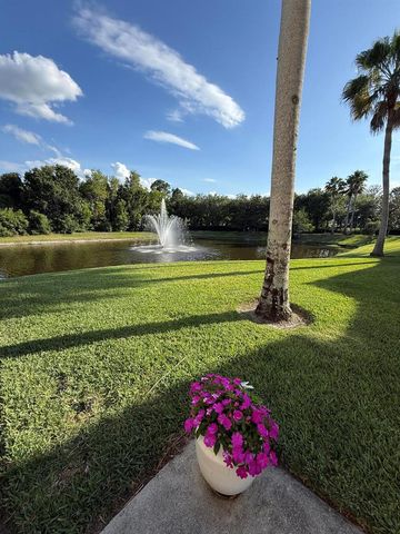 1560 SE Hampshire Way 204, Stuart, FL 34994