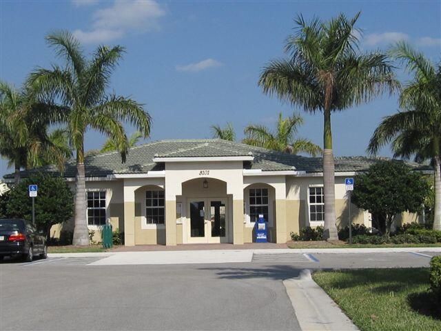 1560 SE Hampshire Way 204, Stuart, FL 34994