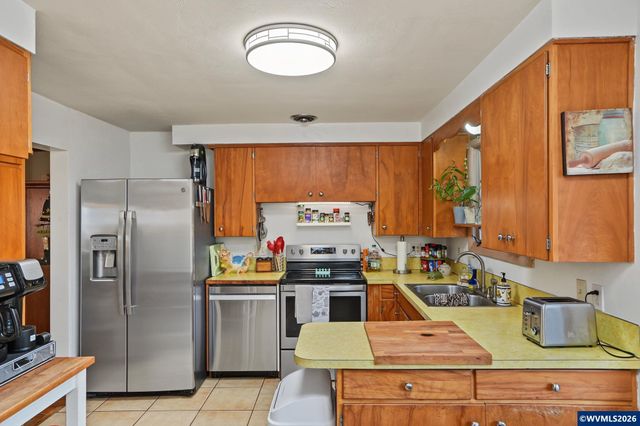 1645 Fair Oaks Wy NW, Salem, OR 97304