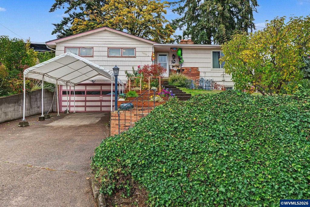 1645 Fair Oaks Wy NW, Salem, OR 97304
