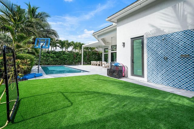 7409 NW 25th Terrace, Boca Raton, FL 33496