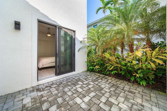 7409 NW 25th Terrace, Boca Raton, FL 33496