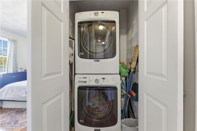 48 Harris Avenue, Warwick, RI 02889