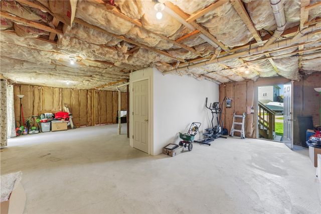 48 Harris Avenue, Warwick, RI 02889