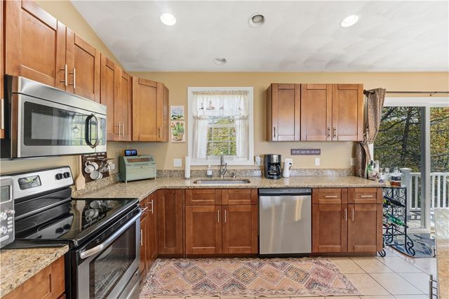 48 Harris Avenue, Warwick, RI 02889