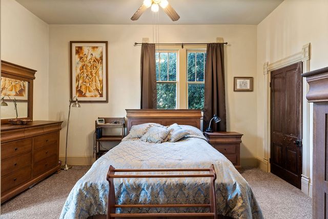 318 W Jefferson St, Pulaski, TN 38478