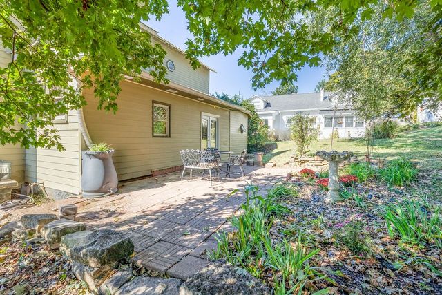 318 W Jefferson St, Pulaski, TN 38478